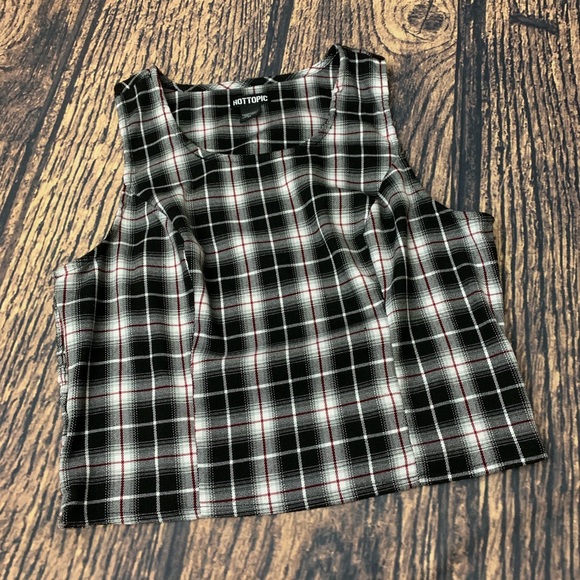 Hot Topic Tops - Hot Topic Plaid Sleeveless Crop Top Size XL